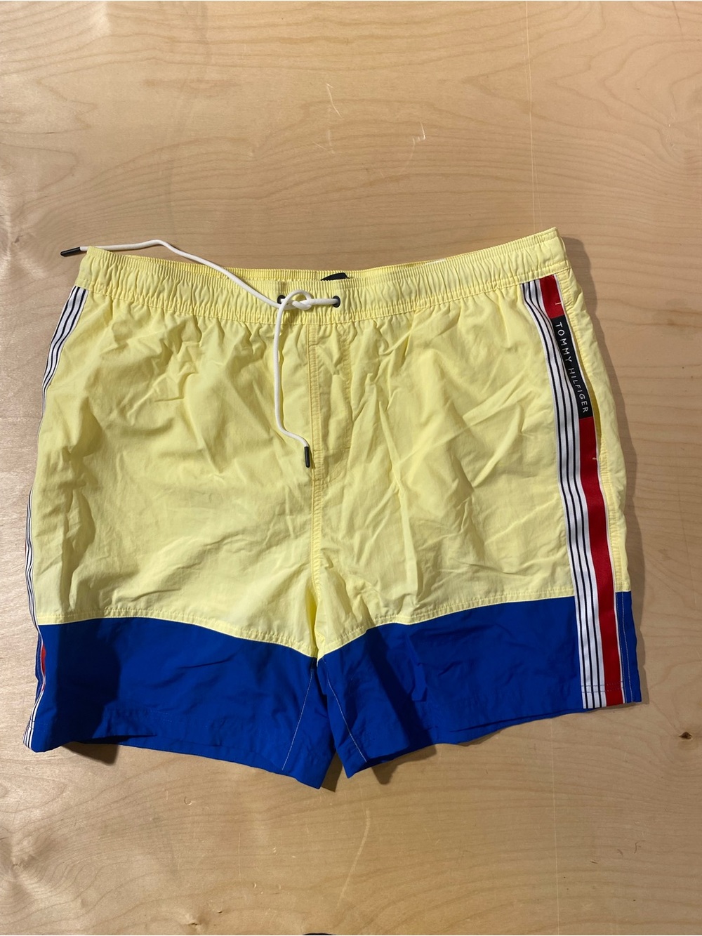 Tommy Hilfiger Yellow & Blue Colorblock Men's Swim Trunks XXL (BM)